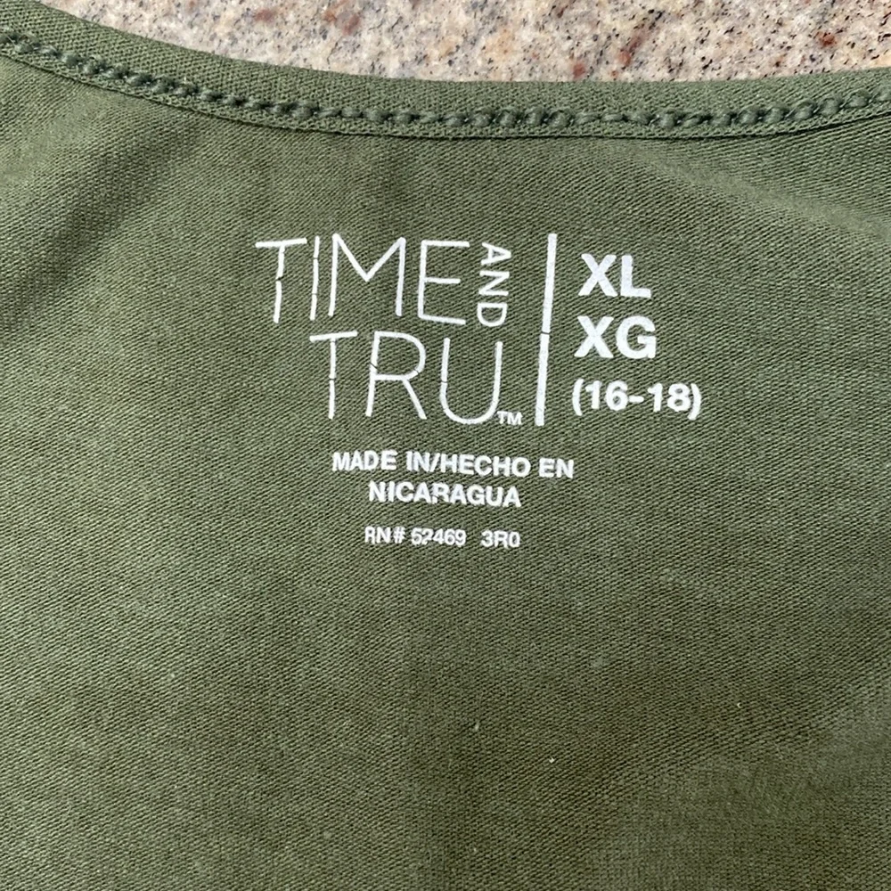 Tank top - Picture 3 of 5